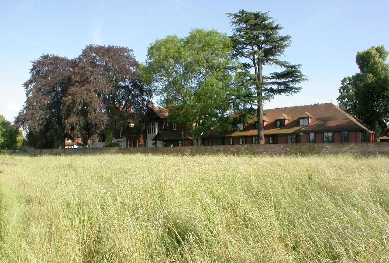 Cim Business Centre Hotel Maidenhead Exterior foto